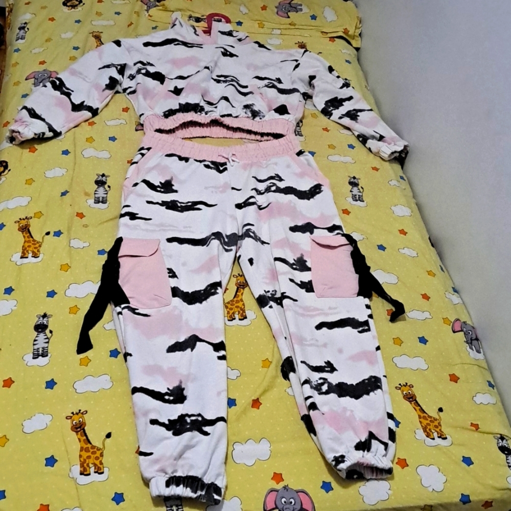 A pink, white, black set for winter from the GAZOZ collection